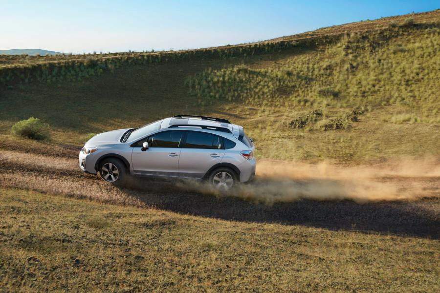  Subaru Crosstrek Hybrid 2016 года  (фото 6 из 9)
